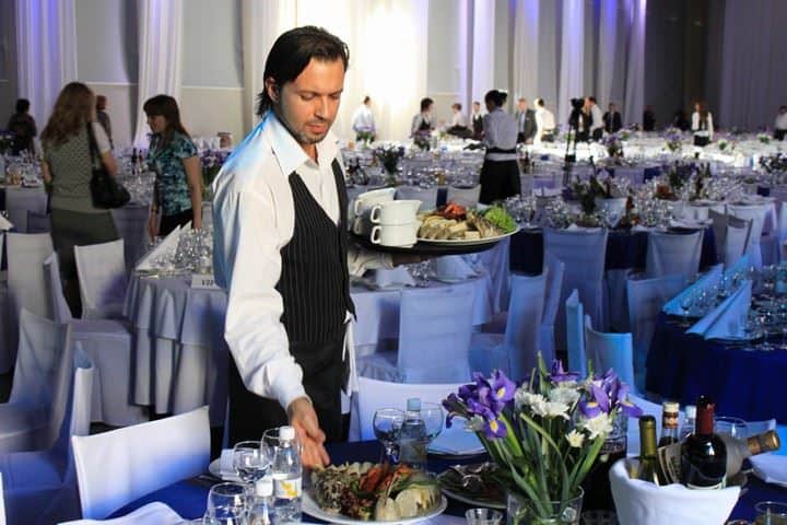 עובדים באולמות וגני אירועים ?    בדקו זכויות שלכם...