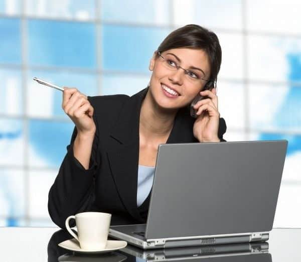 פקידה גילתה שמעסיק שינה וותק חופשה בתלוש  ו....קיבלה פיצוי 85,000 ש