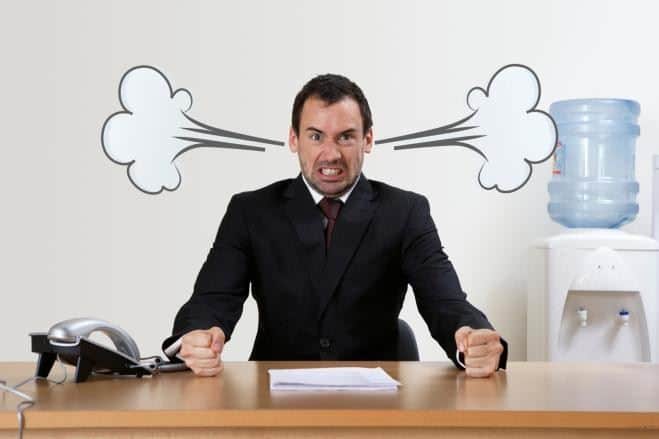 התפטרות בסערת רגשות אינה בהכרח תקֵפה משפטית........    פסק דין