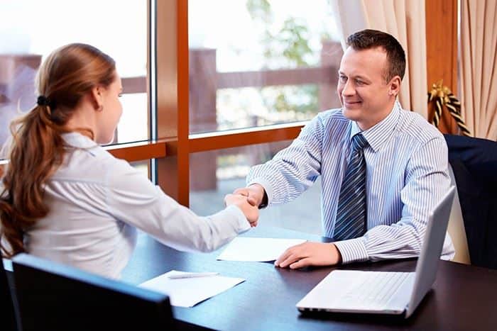 קבלת פיצוי על אי קבלת הסכם העסקה בבית דין לעבודה....  ומה חשוב לדעת לפני החתימה    !!!