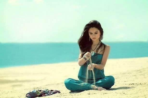 איך קובעים מהו התשלום עבור יום חופש לעובד ששכרו כולל עמלות ופרמיות ? שכר בסיס + פרמיה ועמלה ממוצע של 3..... חודשים !!!