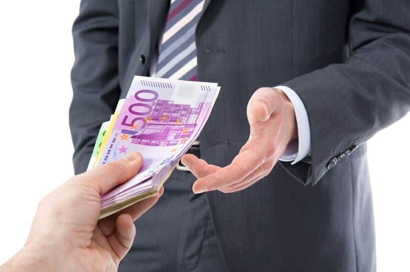 פוטרת לאחר 11 חודשי עבודה ללא פיצויים?   ביה