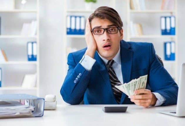 האם מותר למעסיק לחייב עובד בקנס ?        ממש ....לא !!!!