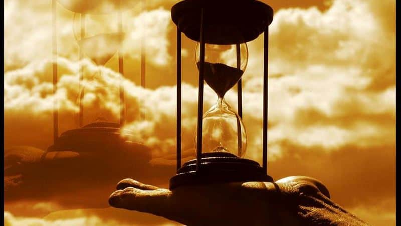 דרישה מעובד לעבוד..... 7 ימים... בשבוע רצוף   היא עבירה.... פלילית.....