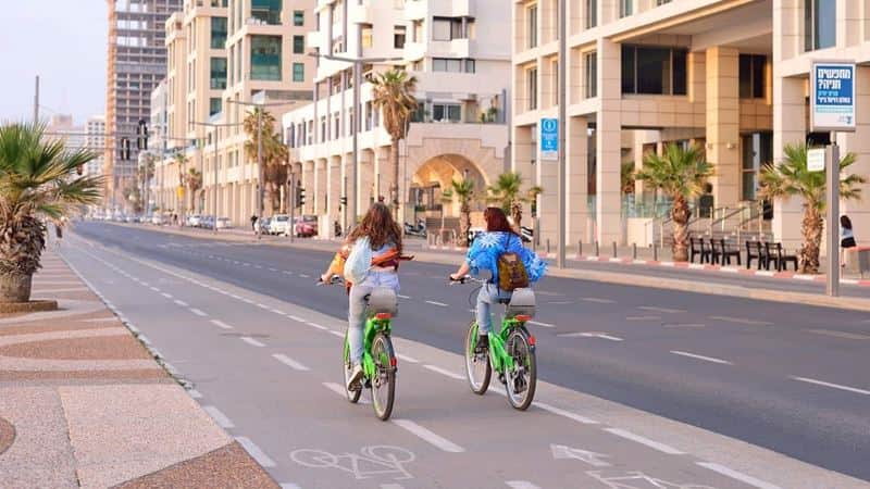 מי זכאי לתשלום בגין יום שבתון?    כל עובד שעבד לפחות 14... ימים רצופים לפני יום שבתון !!!