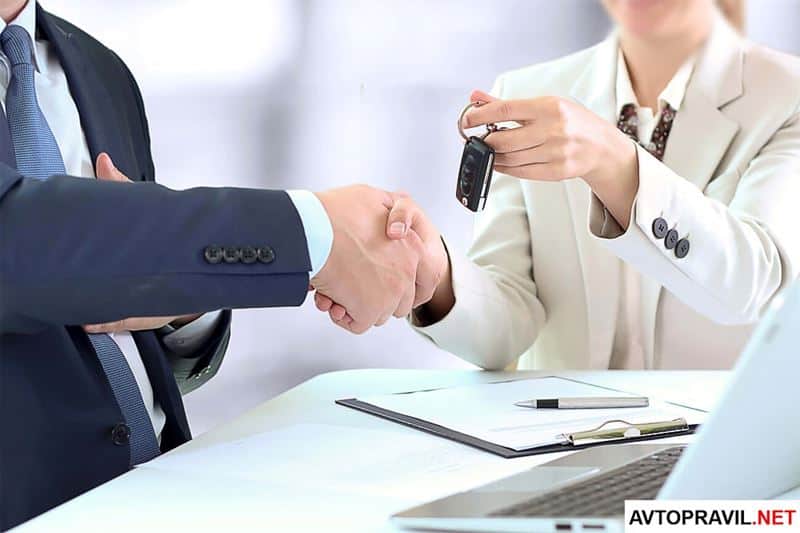 עובדים זכאים להודעה מוקדמת בעת חילופי מעסיקים, גם אם הם ממשיכים לעבוד באותו מקום עבודה