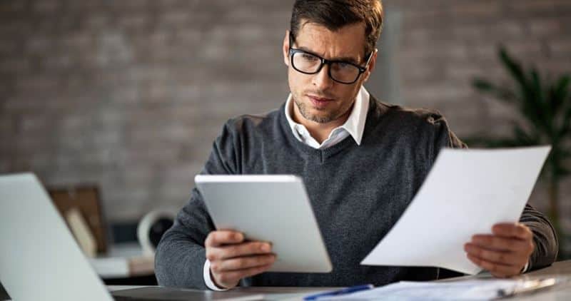 חותמים על הסכם העבודה ? !!   האם כדי לחתום על הסכם במונחים שכר נטו ?          לא בטוח ...