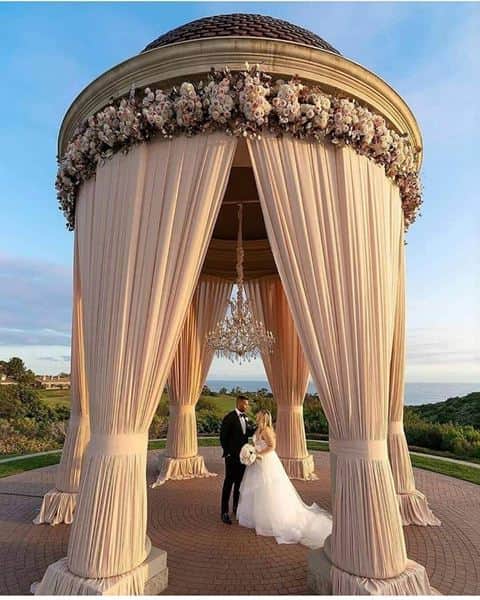 מה מגיע לעובד ערב חופתו על פי החוק ?
.