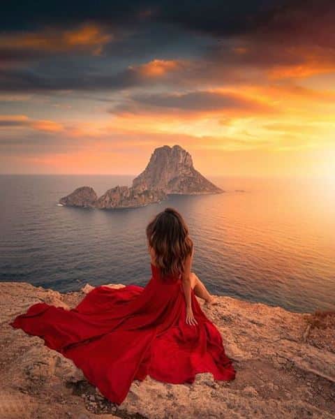 אילו עובדים זכאים לתשלום שכר עבור ימי החגים?