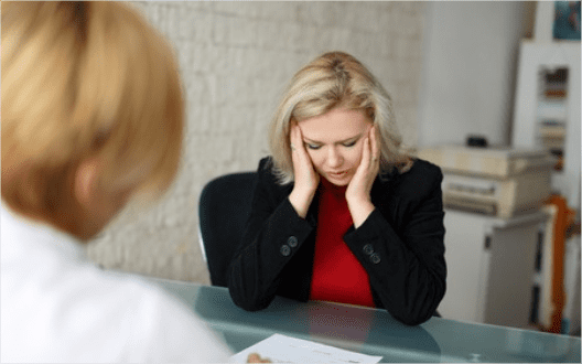 פסק דין... פוטרה לאחר שהודיעה על בעיה רפואית – המעסיקה תפצה על עוגמת הנפש