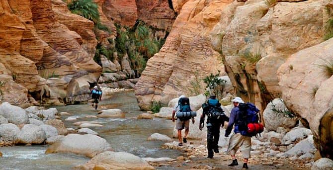חובה לעבוד בערב חג ?        מדריך זכויות עובדים לתקופת חגים