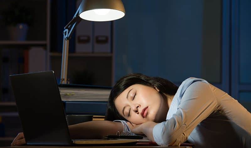 נרדם בעבודה ו...פוטר    יקבל פיצוי 75,000 ש